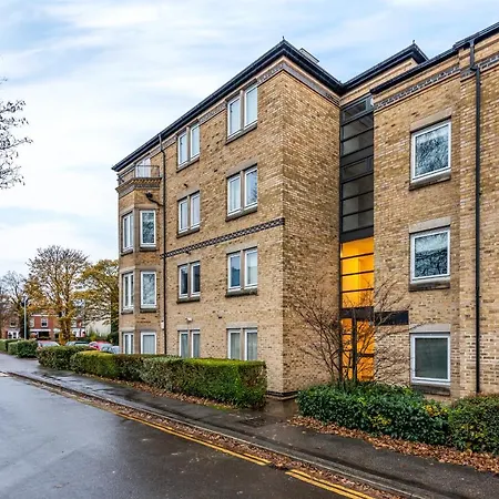 Modern Smart Open Plan Living With Free Parking Apartment York