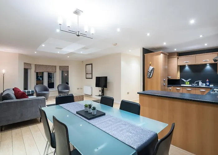 2 Neptune House Beautiful Modern With Parking Pass The Keys York