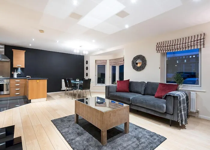 2 Neptune House Beautiful Modern With Parking Pass The Keys Apartament