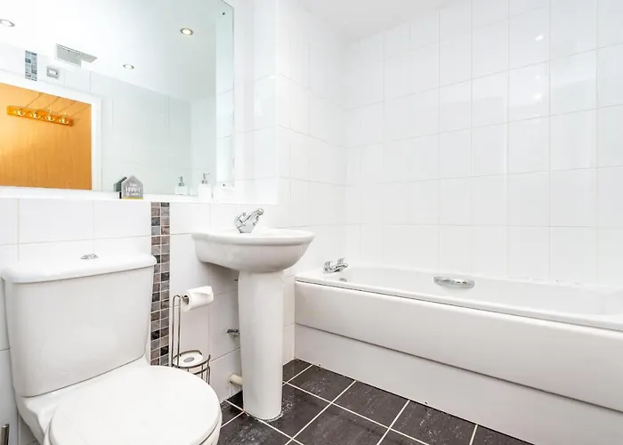 Apartament 2 Neptune House Beautiful Modern With Parking Pass The Keys *