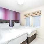 2 Neptune House Beautiful Modern With Parking Pass The Keys شقة