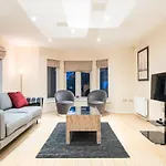 2 Neptune House Beautiful Modern With Parking Pass The Keys