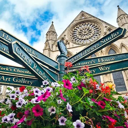 Διαμέρισμα 2 Neptune House Beautiful Modern With Parking Pass The Keys *